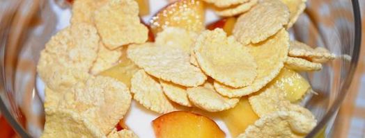 десерт персиковый с йогуртом и хлопьями. Шаг 5