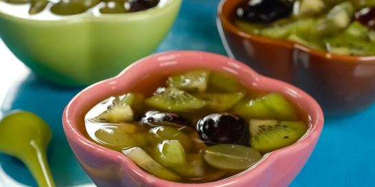 Фрукты в винном желе