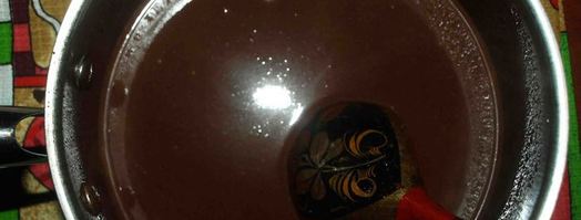 горячий шоколад с перцем чили и взбитыми сливками. Шаг 2