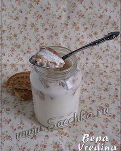 Йогурт с печеньем