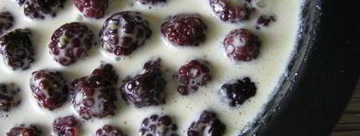 клафути с пьяной ежевикой и фисташками. Шаг 10