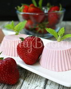 Клубничная панна-котта