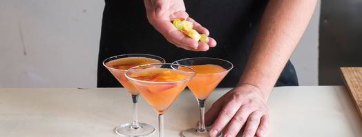 коктейль парящие в сангрии фрукты. Шаг 4