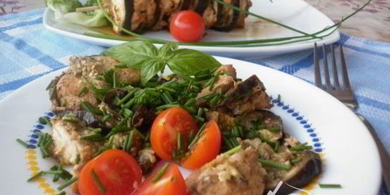 Баклажановые конфетки с курицей