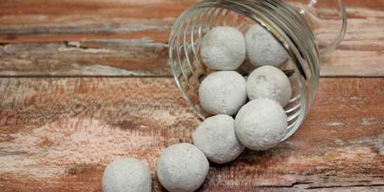 Чечевичные конфеты с миндалем