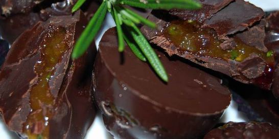 Конфеты с абрикосом и розмарином