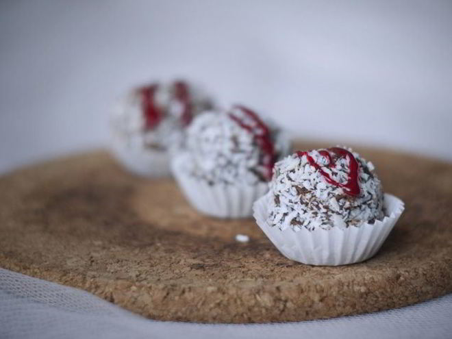 Рецепт полезных конфет с финиками, апельсином и бананами