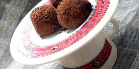 Шоколадные конфеты с пралине из кешью