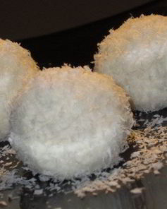 Творожные конфеты с миндалем и кокосом