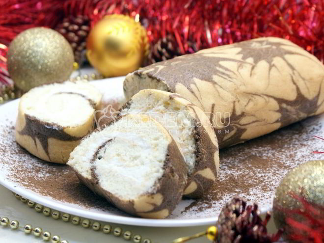 Рецепт бисквитного рулета с кремом новогодний салют