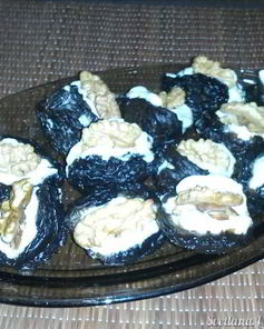 Чернослив фаршированный кремом и грецким орехом