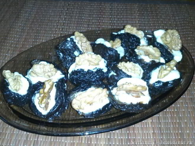 Рецепт чернослива фаршированного кремом и грецким орехом