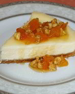 Чизкейк со сметанным кремом, курагой и медом