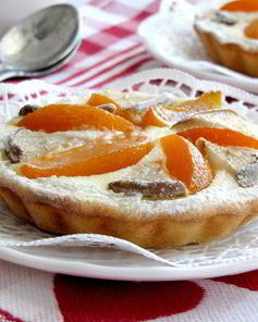 Корзиночки с персиками, грушами и сырным кремом