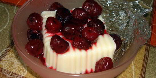 Крем с вишнями