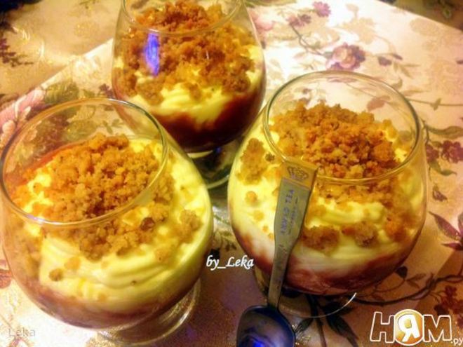 Рецепт малинового десерта с кремом патисьер и штрейзелем