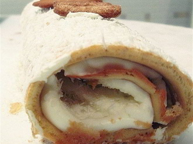 Рецепт миндального рулета с кремом