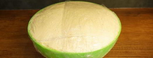 пончики берлинеры с заварным кремом и шоколадной помадкой. Шаг 2