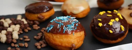 пончики берлинеры с заварным кремом и шоколадной помадкой. Шаг 8