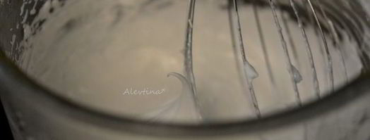 рулет со швейцарским маслянным кремом. Шаг 6