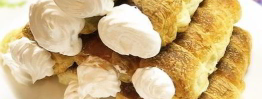 слоеные трубочки с белковым кремом. Шаг 19