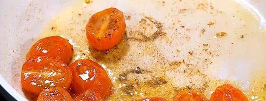 тосты с фетой, помидорами и йогуртовым кремом. Шаг 2