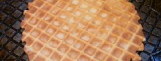 вафельные корзиночки с белковым кремом. Шаг 5