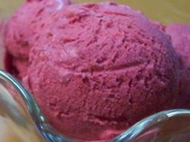 Рецепт домашнего ягодного мороженого