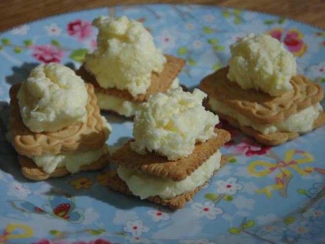 Рецепт йогуртового мороженого с ананасом