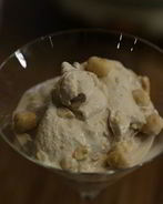 Кофейно-ореховое мороженое