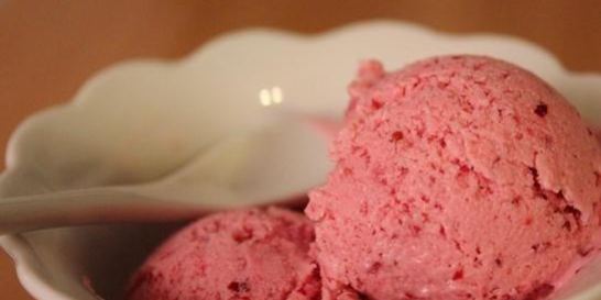 Мороженое с клюквой