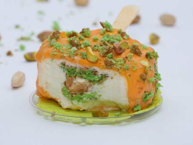 Рецепт мороженого с кокосово-фисташковой прослойкой и сорбетом из маракуйи