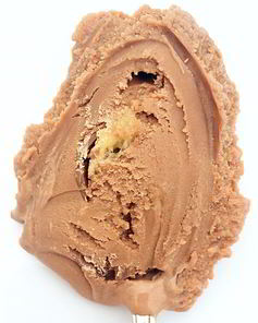 Мороженое с молочным шоколадом и конфетами Maltesers