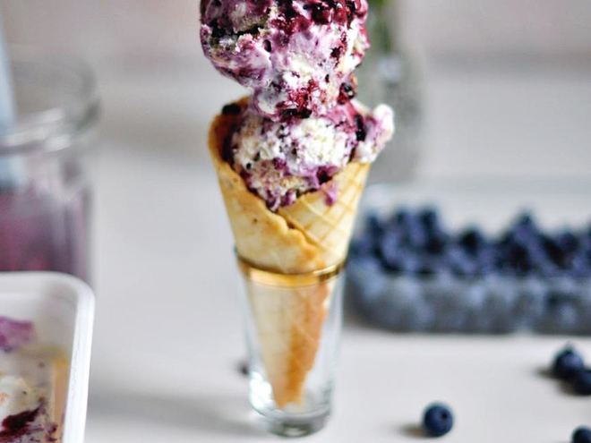 Рецепт мороженого со вкусом черничного чизкейка