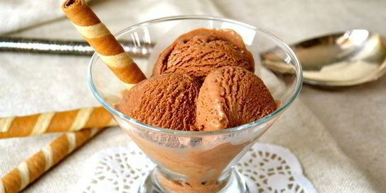 Шоколадное мороженое с черным перцем