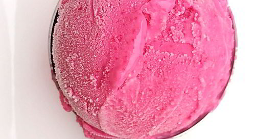 Свекольное мороженое с апельсиновой цедрой