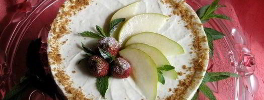 торт-мороженое с безе и красными ягодами. Шаг 24