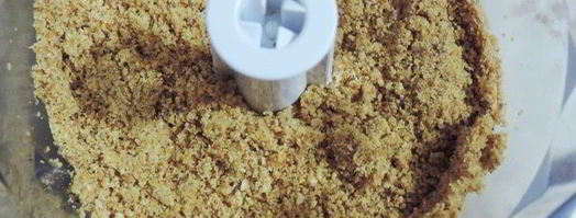 клюквенный торт-мусс с миндальным пралине праздничный. Шаг 9