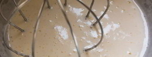 миндальный рулет с манговым муссом. Шаг 7