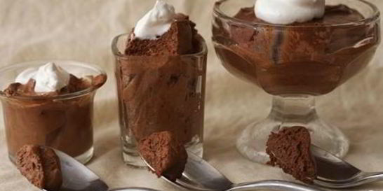 Мусс из горького шоколада с коньяком