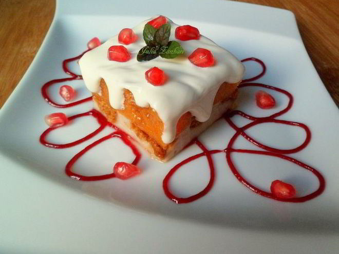 Рецепт мусса-желе из хурмы, черимойи и амареттини под крем-фрешем