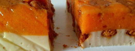 мусс-желе из хурмы, черимойи и амареттини под крем-фрешем. Шаг 14