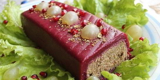 Рулет из печени в клюквенном муссе