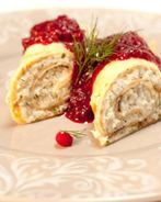 Рулет с муссом из трески и брусничным соусом