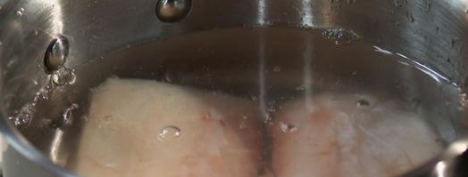 рулет с муссом из трески и брусничным соусом. Шаг 3