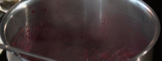 рулет с муссом из трески и брусничным соусом. Шаг 5