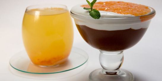 Шоколадный мусс с хурмой