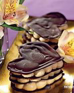 Шоколадные сердечки со сливочным муссом