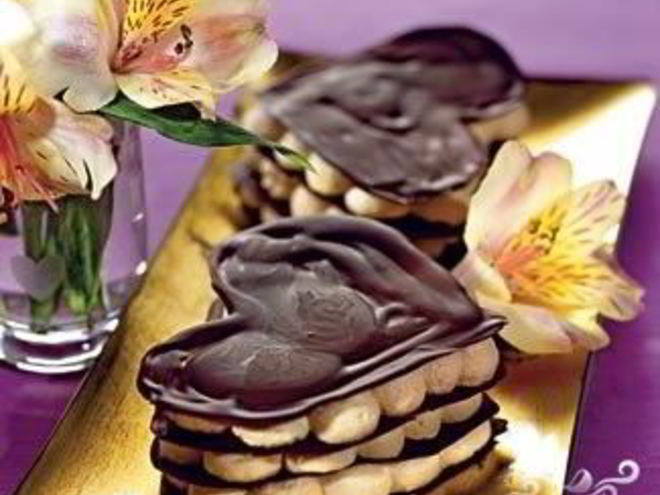 Рецепт шоколадных сердечек со сливочным муссом