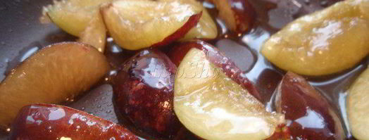 сливы в сиропе с муссом из белого шоколада. Шаг 4